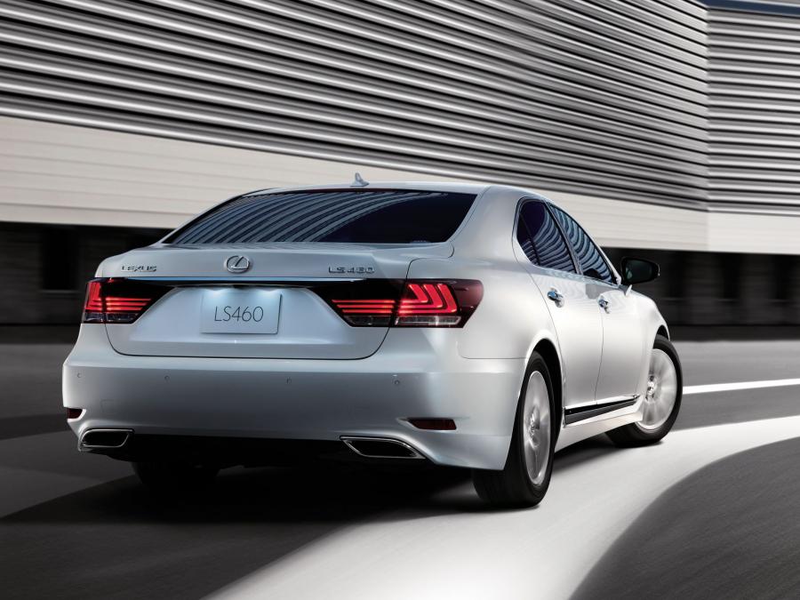  Lexus LS460 2012 года  (JP) (фото 2 из 2)